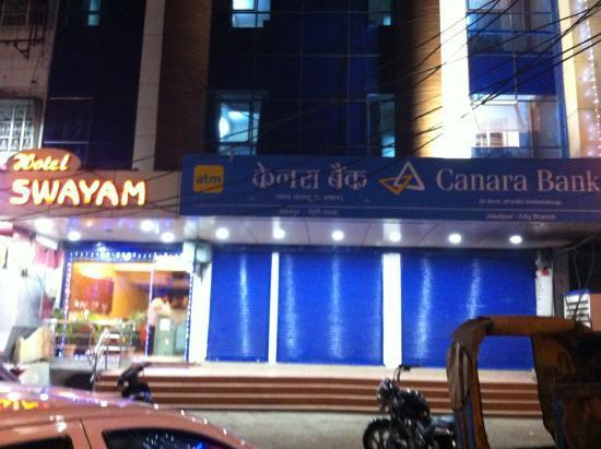 Hotel Swayam Jabalpur Extérieur photo